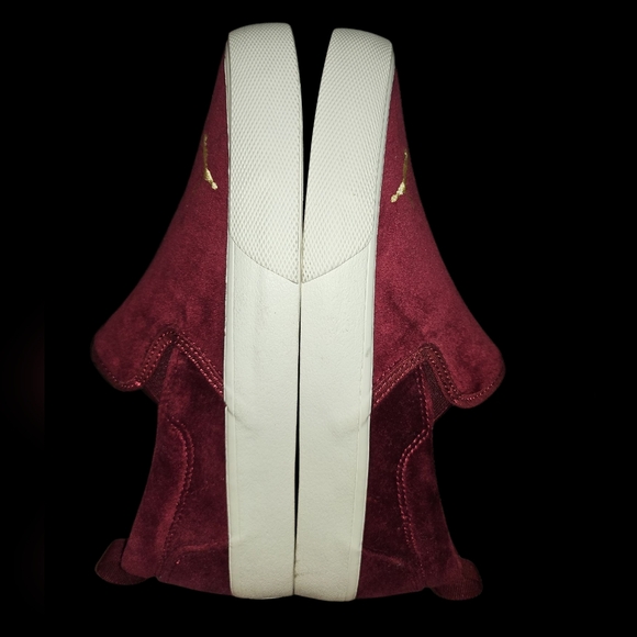 Puma Red Velvet Sneakers with Embroidered Details Size New - Picture 3 of 6